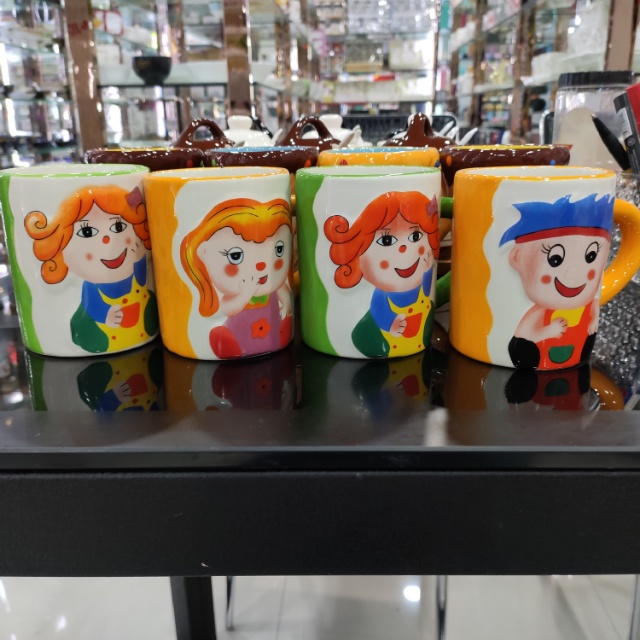 快乐小人陶瓷马克杯水杯多色可选本季新款厂家直销现货直销