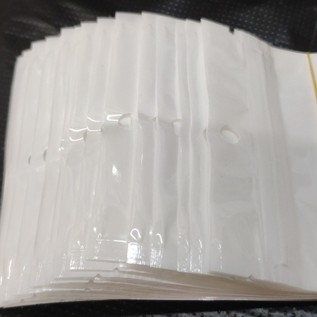 OPP self-adhesive white self-adhesive bags are custom-made transparent plastic bags, available in multiple sizes, wholesale and customized details Picture
