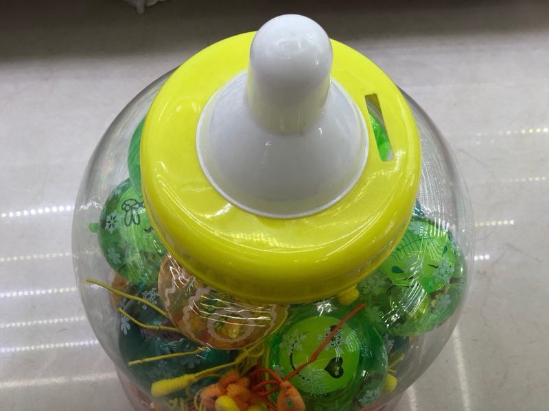 奶瓶装6.5cm发光弹力球带绳款TPU材质儿童玩具 details Picture