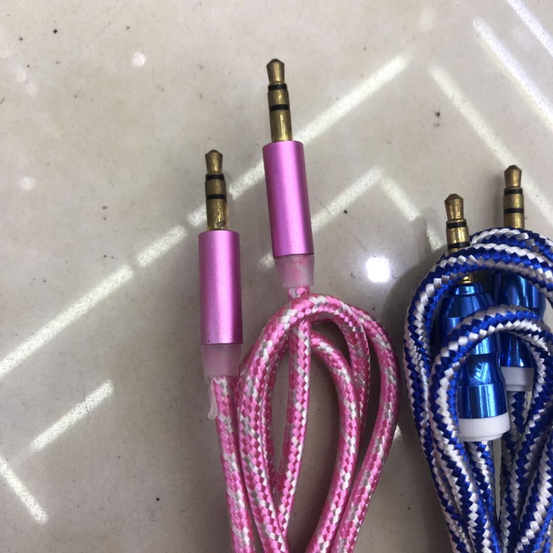 车载aux音频线车用1.5米公对公耳机手机连接线汽车音箱音响输出线产品图