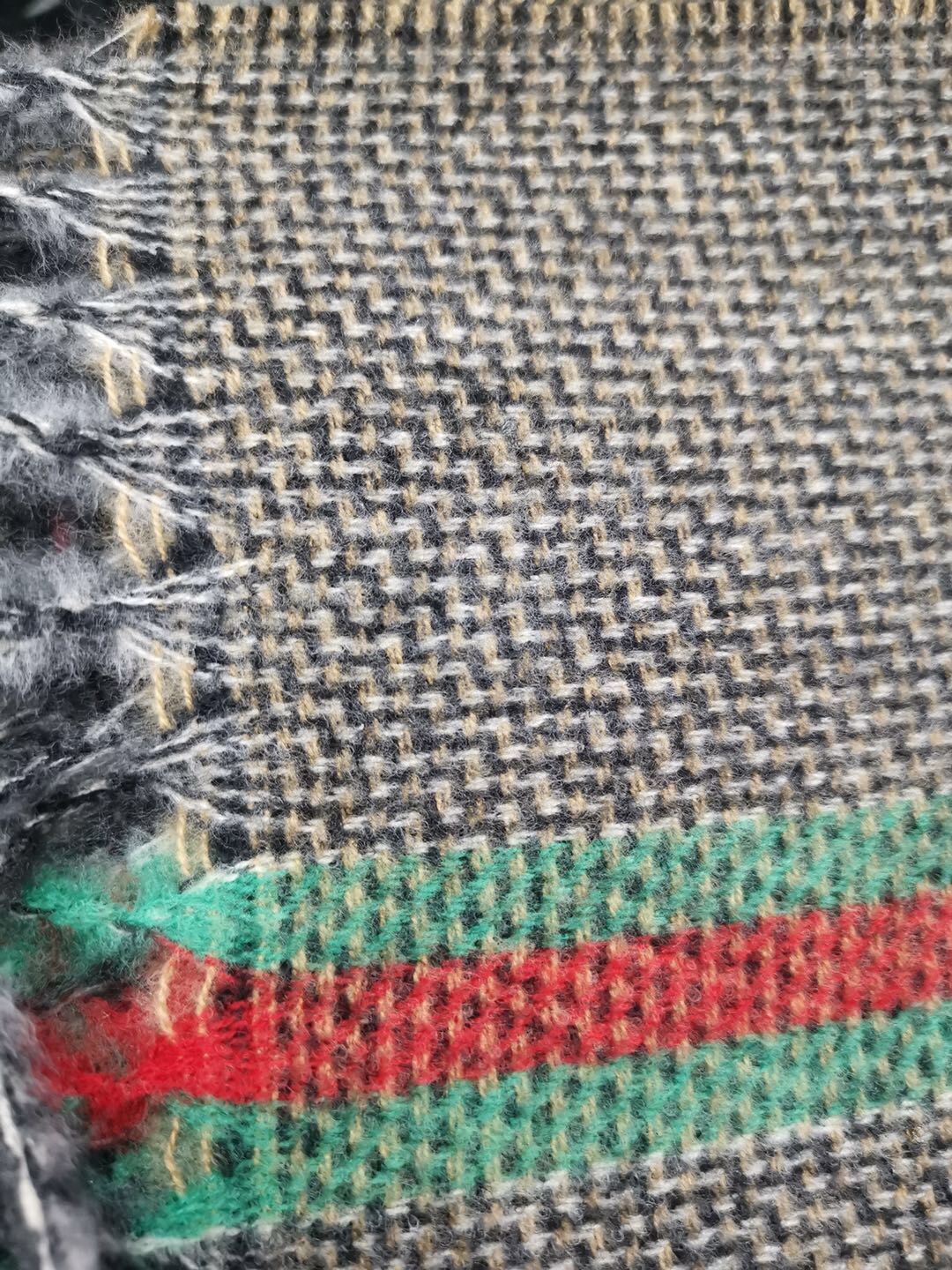 Men's Warm Fashion Red Green Vertical Stripe Mud Spot Imitation Cashmere Scarf Specification drawing