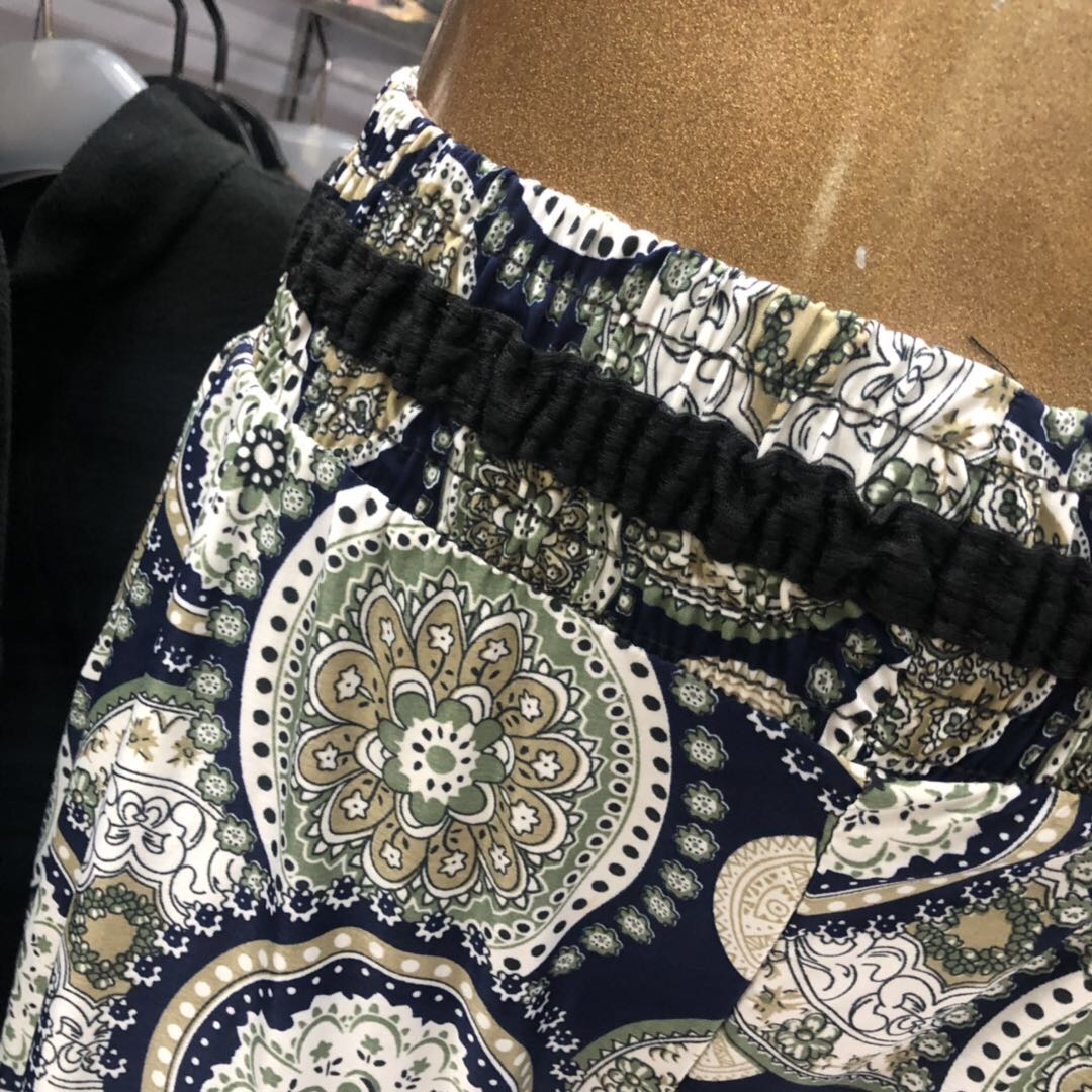 Fashion Style Printed Women's Pants Summer Casual Loose Chiffon Haren Pants Bloomers Long Pants Printed Beach Pants details Picture
