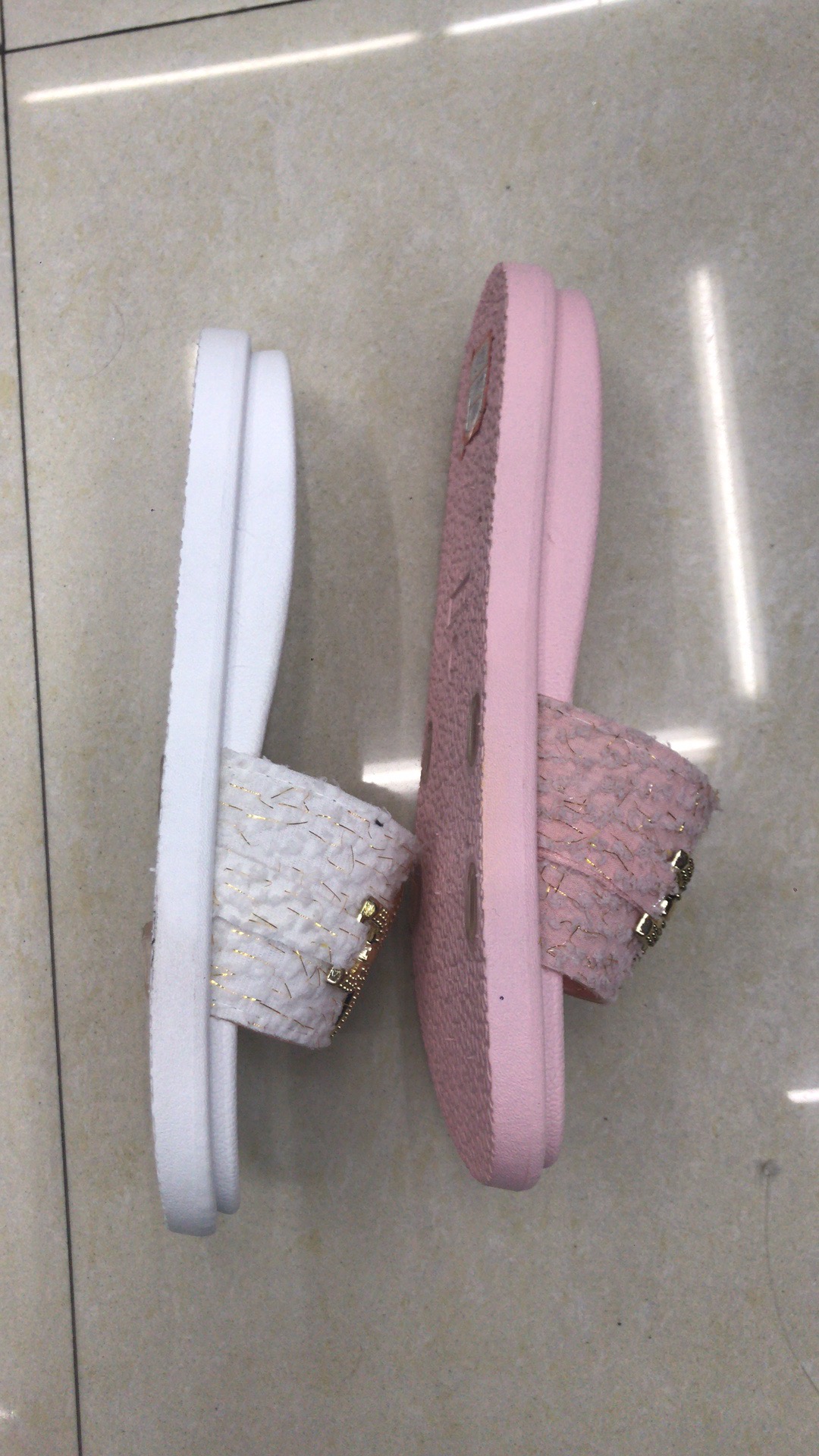 Best-selling summer home indoor thick-soled couple home slippers, anti-slip for bathing details Picture