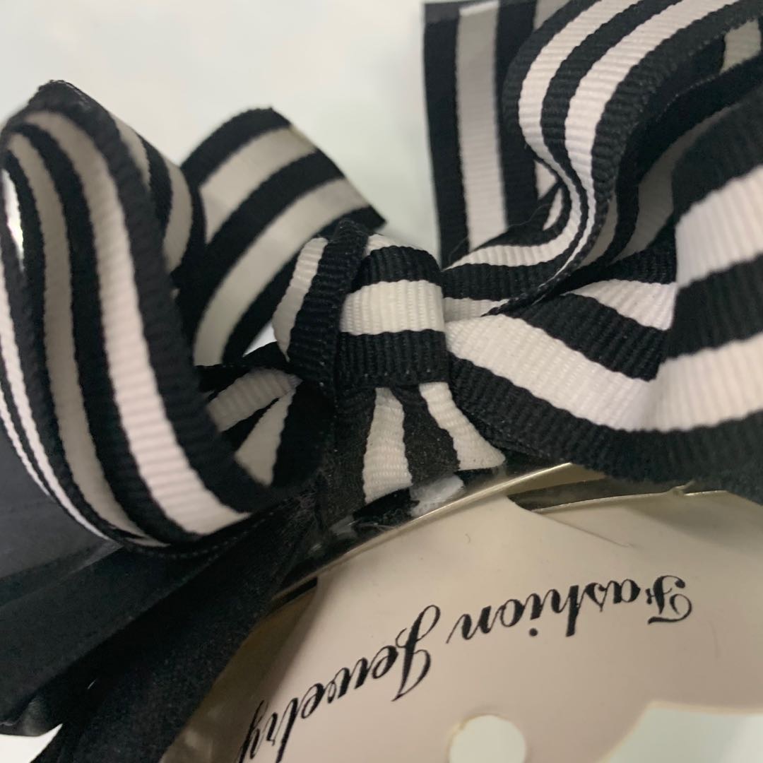 Black and white striped bow hairpin headwear details Picture