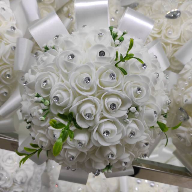 Wedding factory direct sales of Korean-style bride simulation flower hand bouquets, forest-themed flower bouquets, high-end photography point diamond hand bouquets, only love