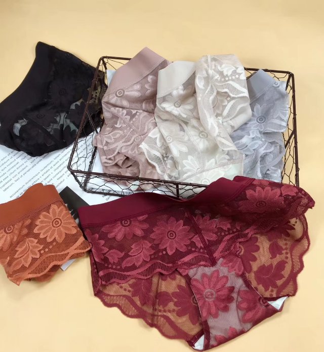 2020 Fashion Girl Sexy Antibacterial Lace Breathable Triangle Pants Specification image