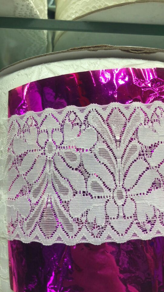 The new polyester lace fabric for lace-trimmed clothing features white fringes details Picture
