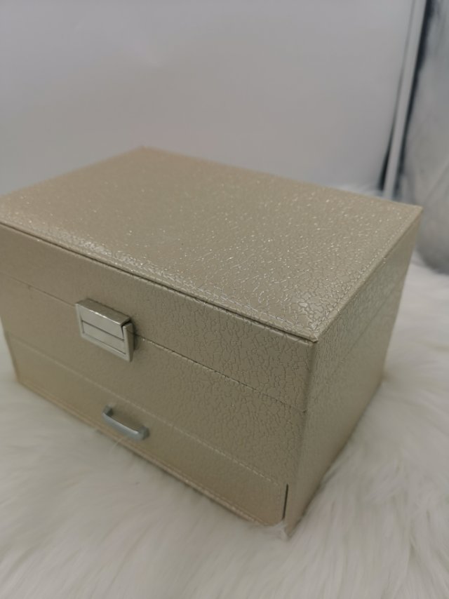 义乌好货 ins首饰盒家用绒布简约风饰品大容量项链珠宝手镯收纳盒