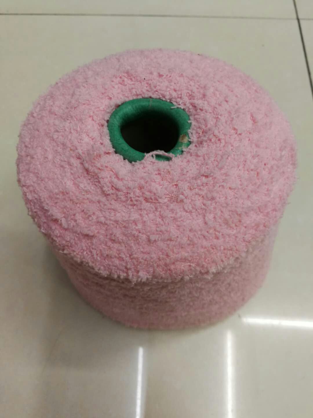 Wholesale of single-strand woolen yarn for household use in clothing and acrylic yarn