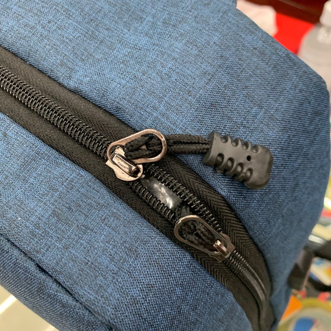 灰蓝色双肩包背包商务男士大容量产品图