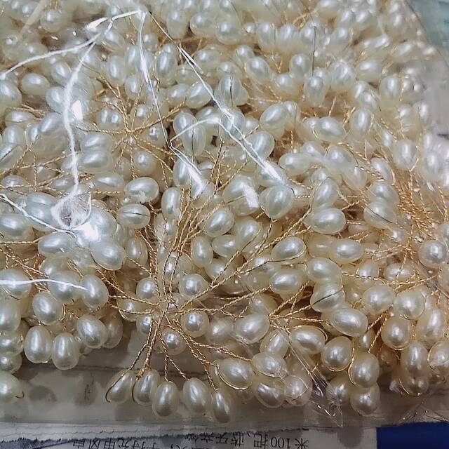 厂家直销手工珍珠胸花饰品配件产品图