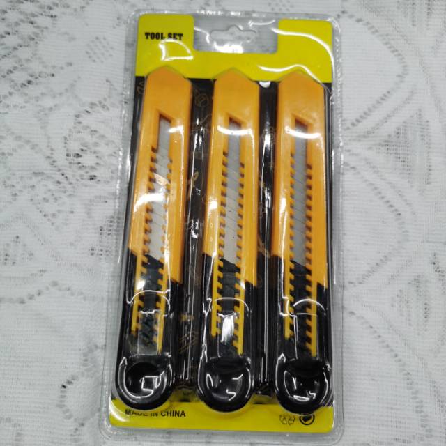 Large cutter wallpaper knife student office express stationery knife tool cutting paper 18mm blade holder 3-piece set thumbnail