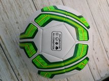 厂家直销橡胶足球5号足球机缝足球