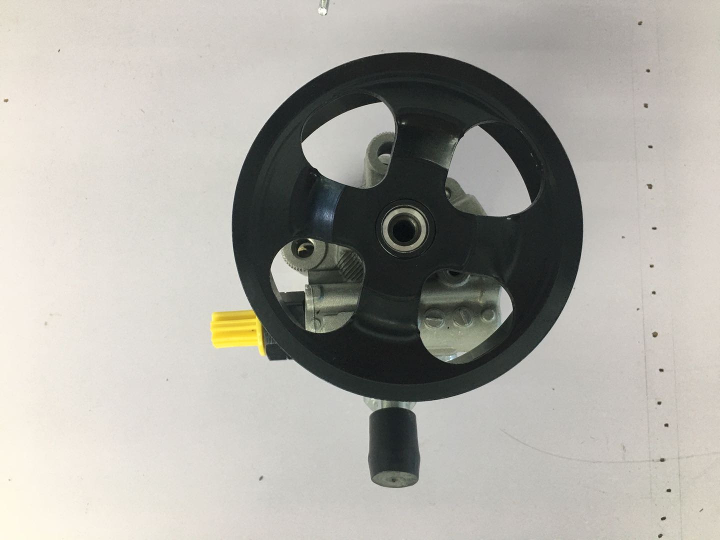 Toyota Prado multi-directional power steering oil pump model 44310-60470 details Picture