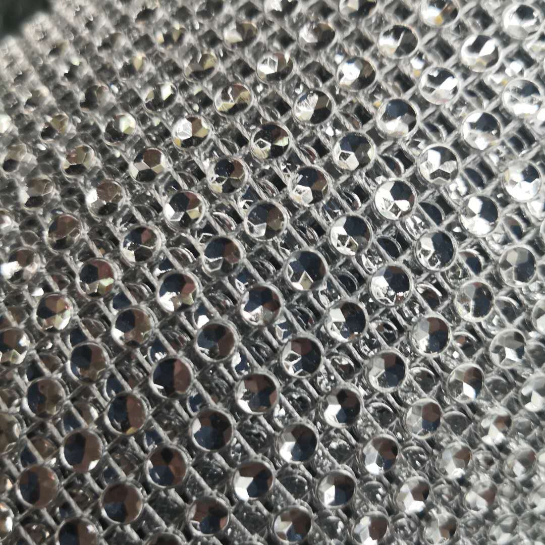 4mm imitation diamond row diamond series Christmas handicrafts and wedding supplies, furniture decoration, each roll is 9 meters long