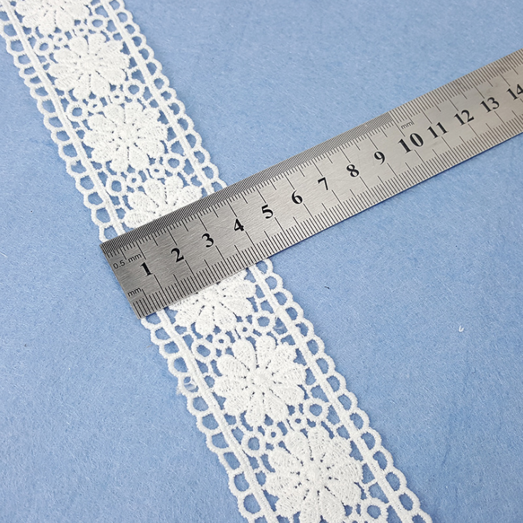 Computer-embroidered non-elastic lace with hollowed-out white milk thread water-soluble embroidery barcode lace clothing accessories details Picture