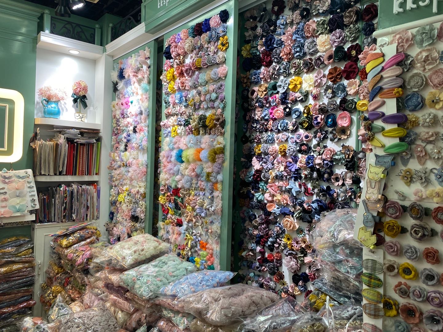 Open the floral decorations describe pic - 2