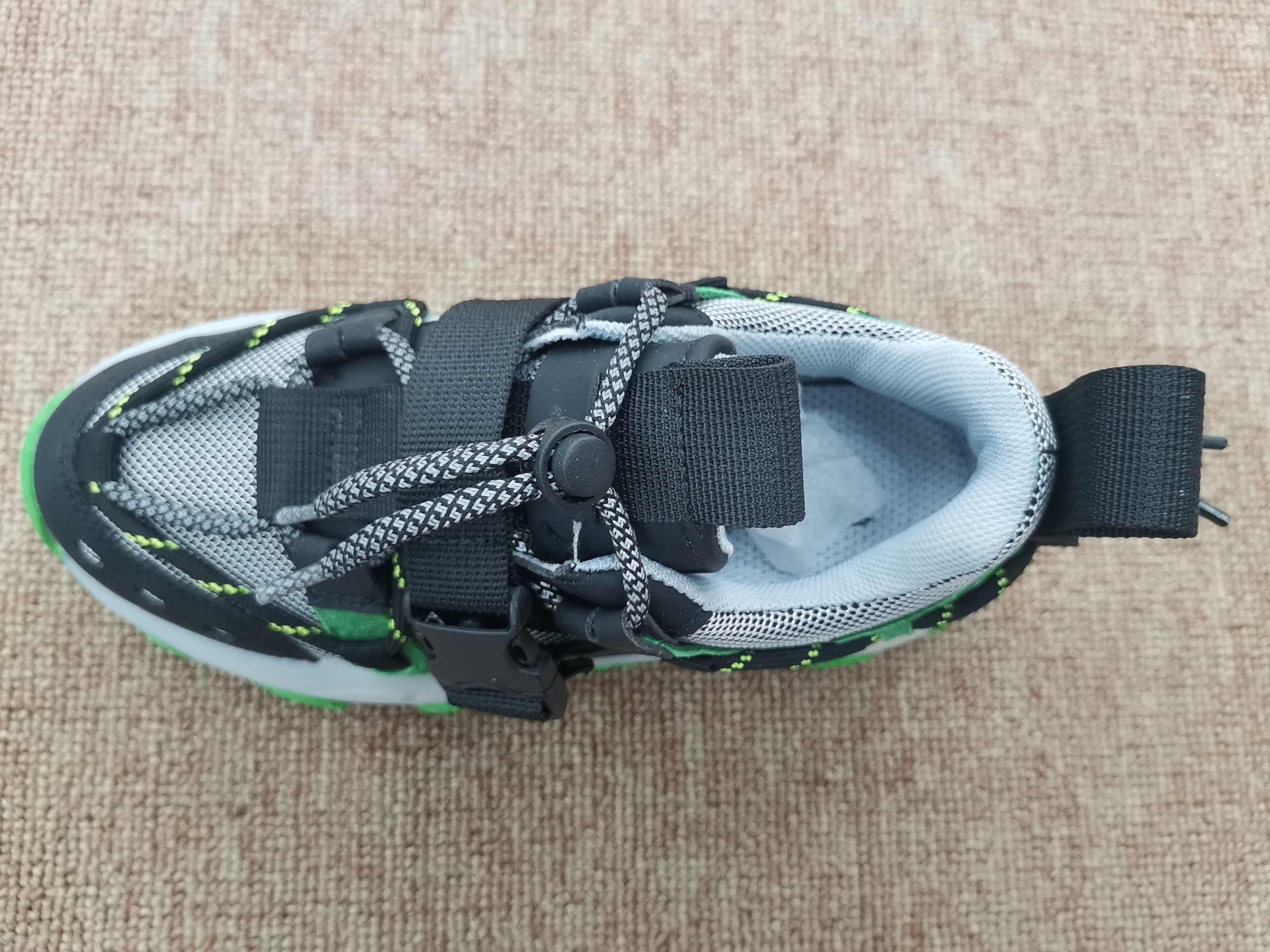 Yxt-2240 Yxiantong Casual Breathable Shoes For Men And Women details Picture