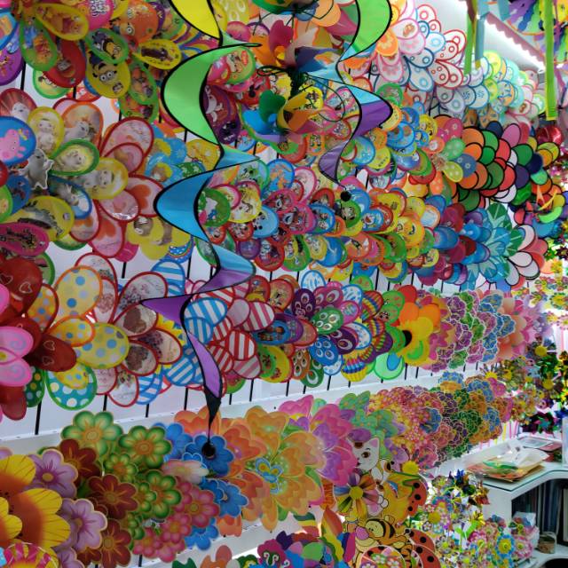 A windmill balloon club in the morning