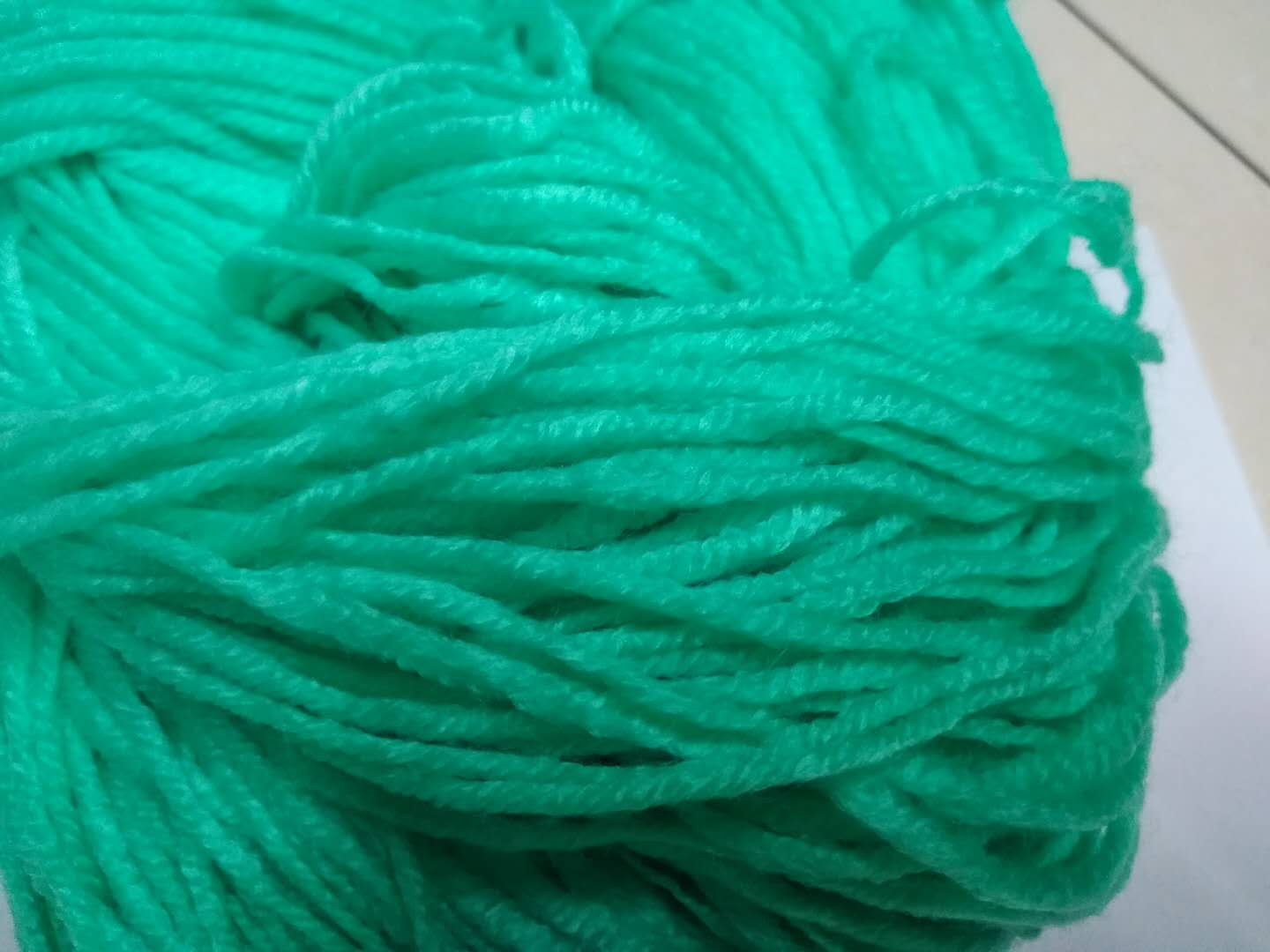 Factory direct sales of medium and thick acrylic yarn for DIY knitting, crocheting, slippers, seat cushions, cross-stitch, polyester, and various baby threads details Picture