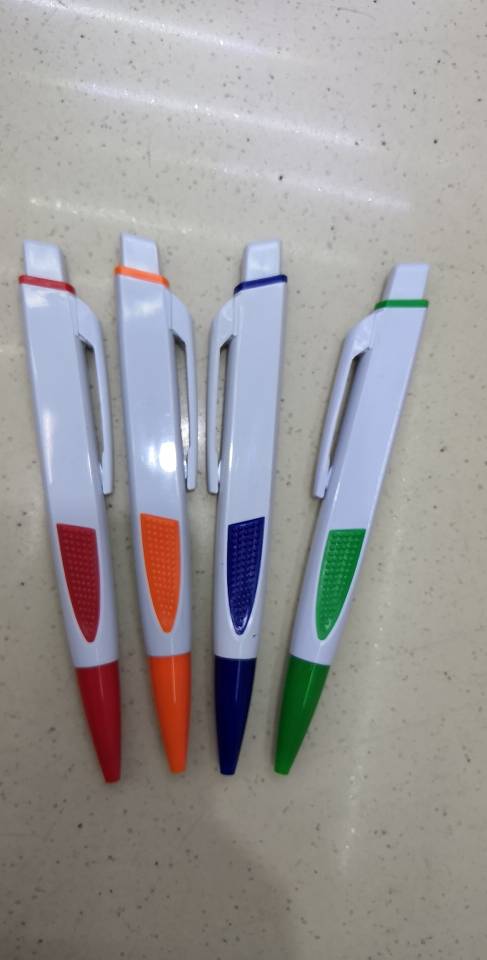 Super Wear-Resistant Simple Can Replace The Core Affordable Easy To Carry Easy To Hold Comfortable Writing Smooth Plastic Material Model 2029
