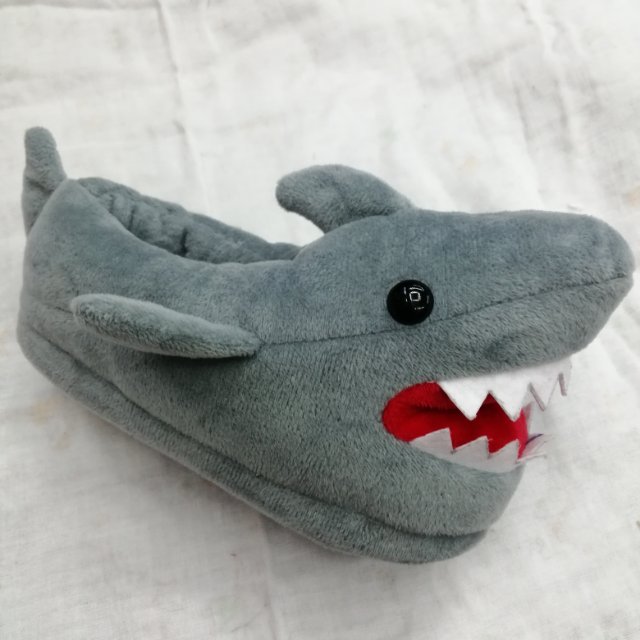 Shark Wrap Root Can Open Mouth Cartoon Cute Autumn Winter Warm Plush Home Cotton Slippers details Picture