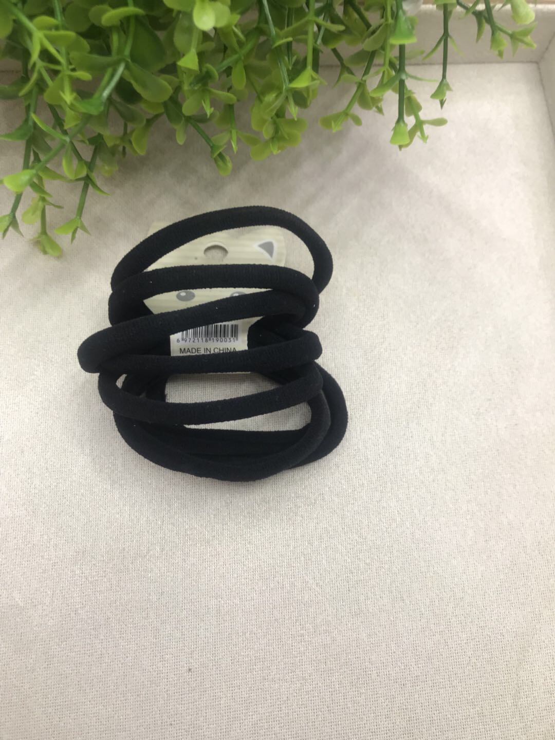 Yiwu Manufacturers Selling Black Classic Leather Band Hair Rope Simple Everything Primer Hair Rope Hair Accessories Deluxe Edition