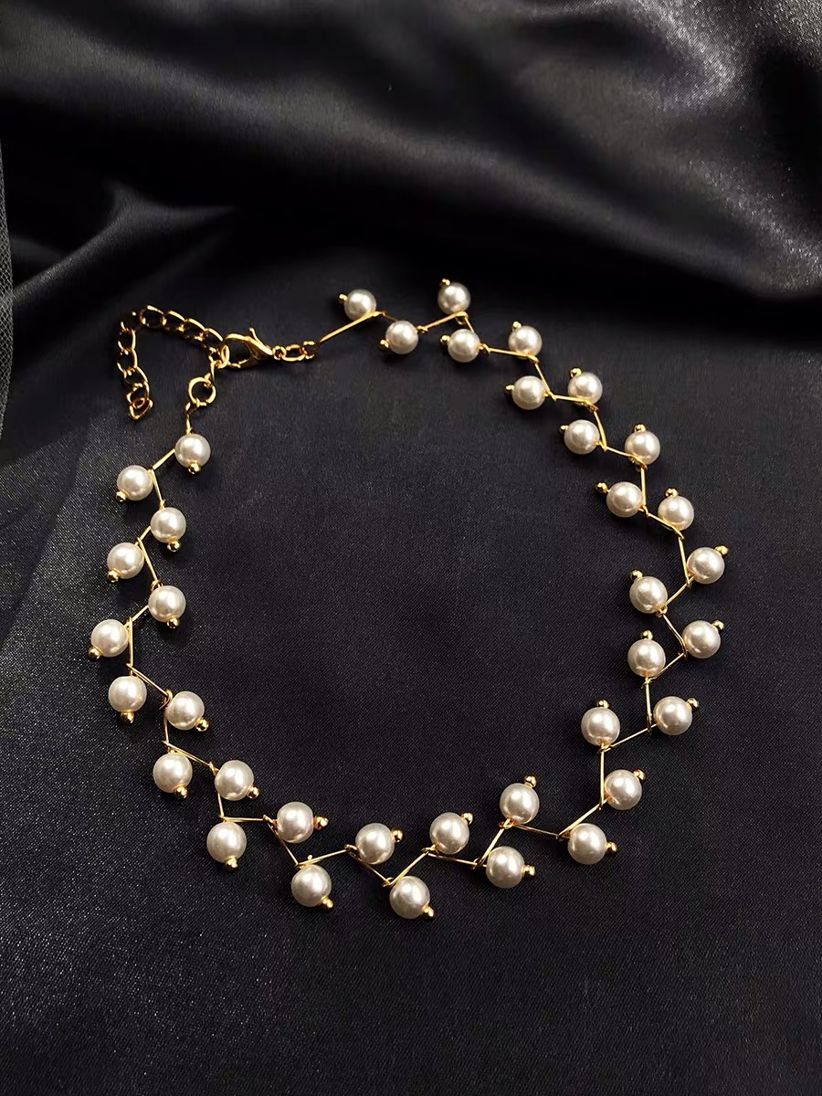 Personalized pearl choker Xian multi-layer beaded necklace, fashionable bride necklace, collarbone chain, 2020 new style trend