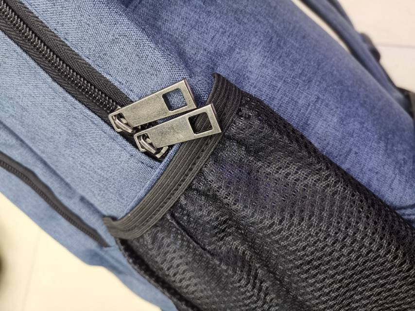 男士双肩包休闲包多功能超大容量韩版旅游轻便学生包细节图