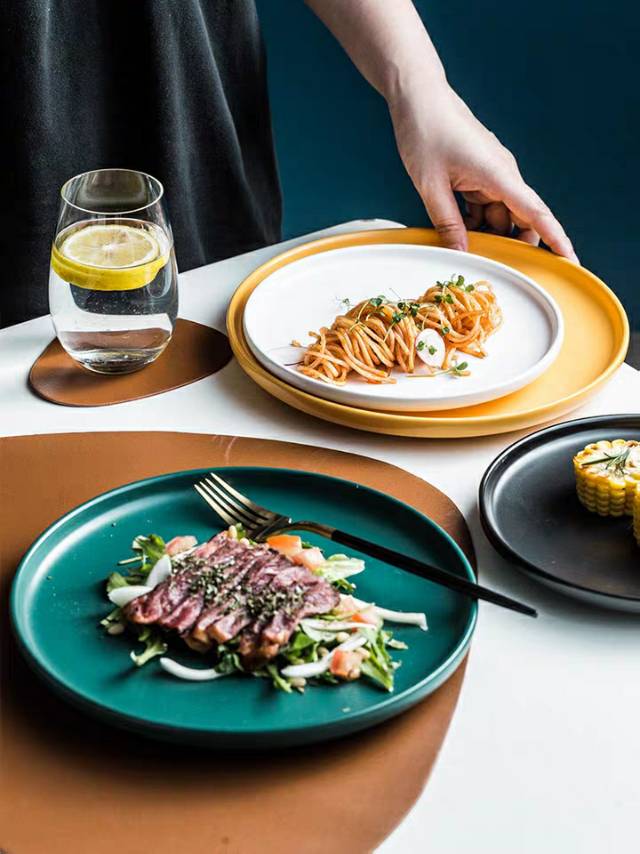 Nordic ceramic plates, baking plates, pizza plates, steak plates, creative Western plates, flat plates, round plates, vegetable plates, breakfast plates details Picture