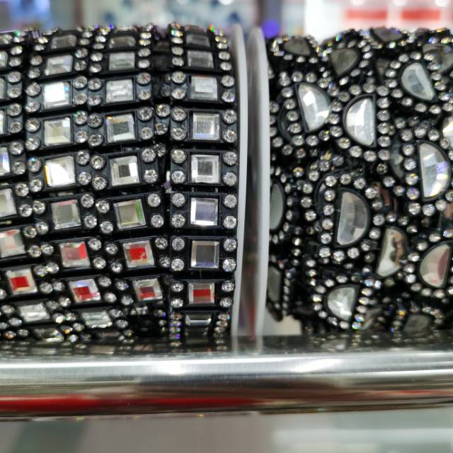 Stylish Nice Hand Stitched Gemstone Hot Diamond Lace Stick Diamond Clothing Accessories Diy Rhinestone Chain Back Rubber Mesh Drill Accessories details Picture