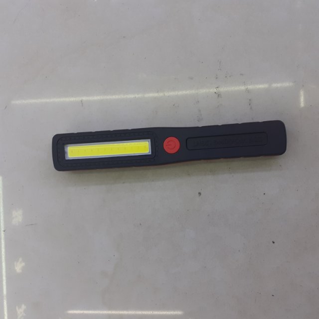 手电筒强光超亮 LED手电筒产品图