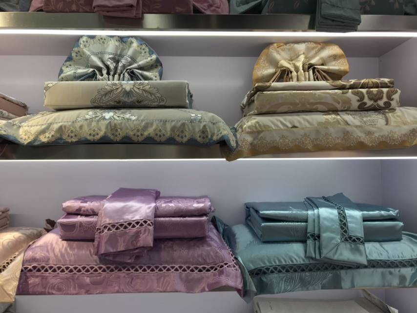 High-precision wedding European-style home textile jacquard brocade bed cover four-piece set, quilted cotton bed sheet and quilt cover, double bed, bedding, home textile quilt cover Specification image
