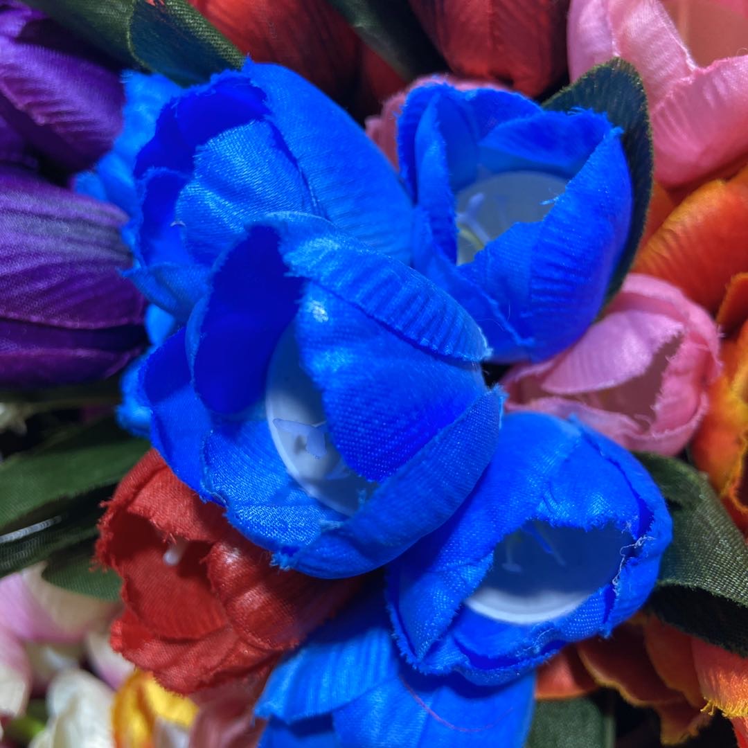 Mini PU plastic tulip artificial flower manufacturer wholesale cross-border foreign trade silk flower wedding home decoration flower details Picture