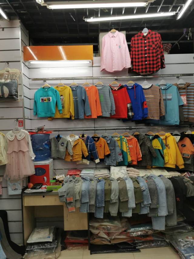 Fang Hongqing Children's Clothing Store describe pic - 2