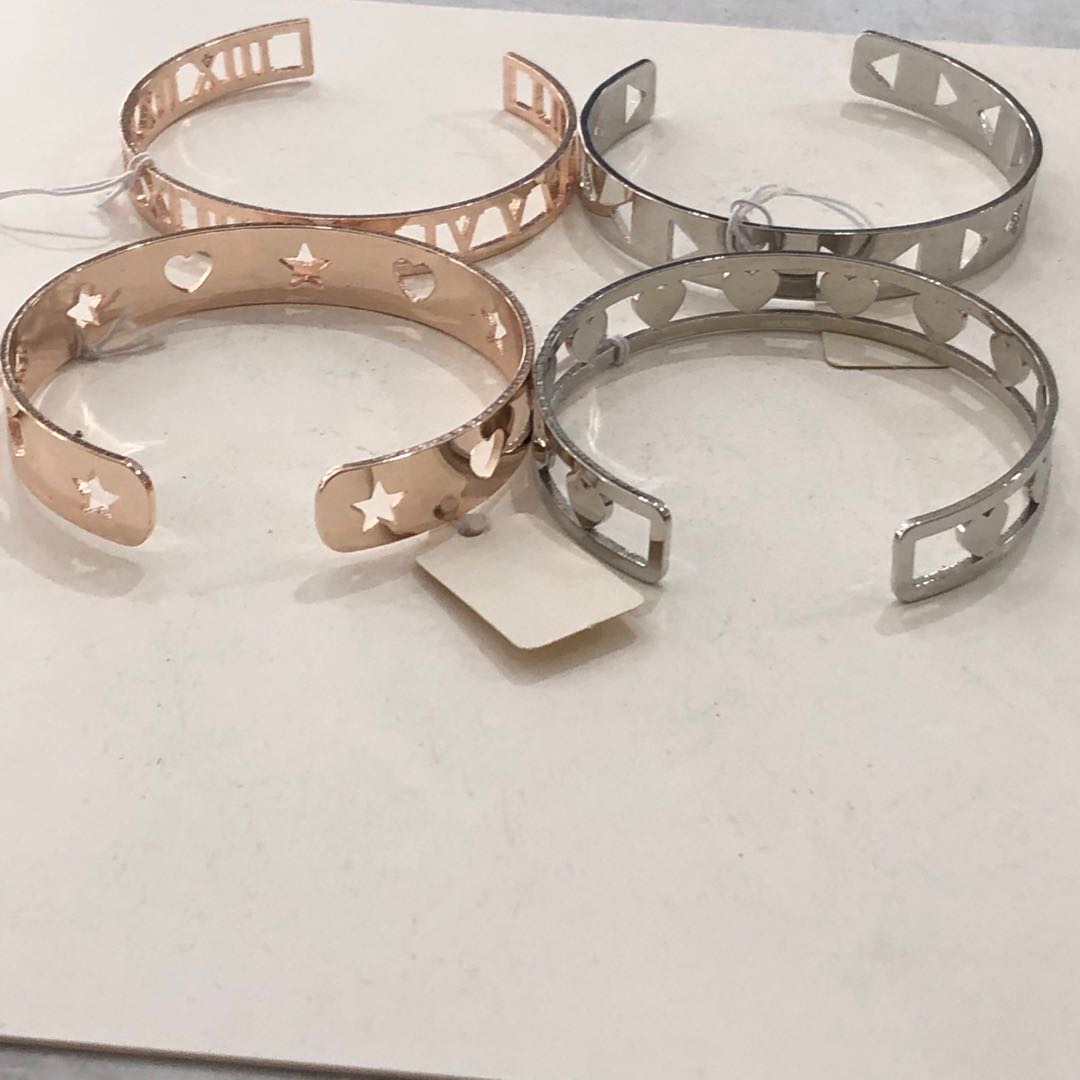 Factory direct sales of European and American fashionable hollowed-out bracelets Specification image