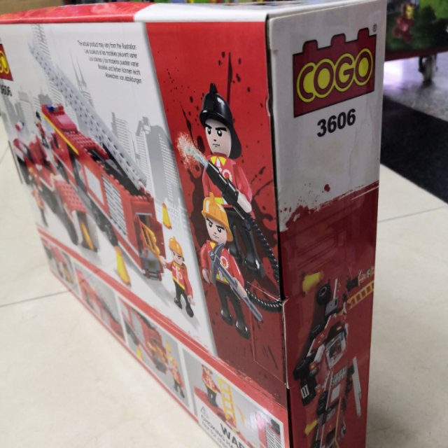 Educational children's granular building blocks plastic toys fire ambulance details Picture