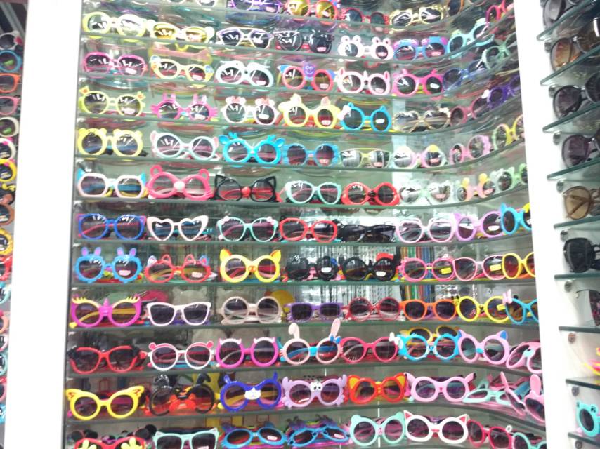 Yiwu Dimansha Eyewear Co., LTD describe pic - 1