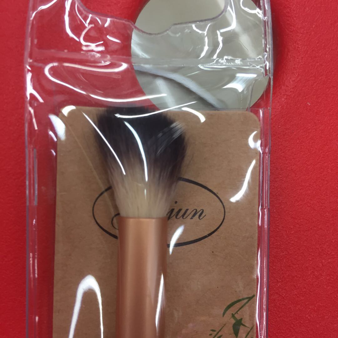 Factory direct sales of best-selling portable single blush brush, highlighter brush and foundation brush details Picture