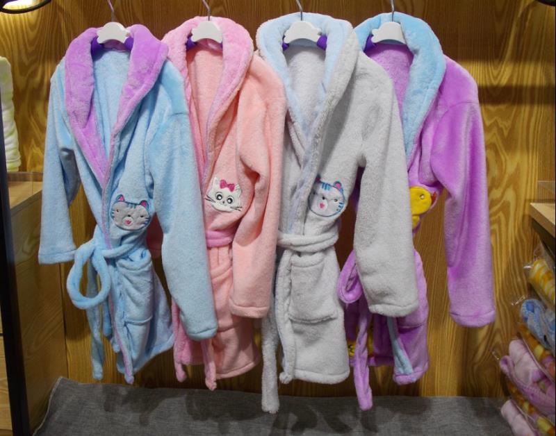 Children's clothing cotton in autumn and winter thickening children's clothing at home in winter kindergarten newborns are common throughout the season