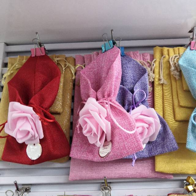 玫瑰花麻布包装袋现货批发厂家直销定制喜糖袋素色袋花朵款