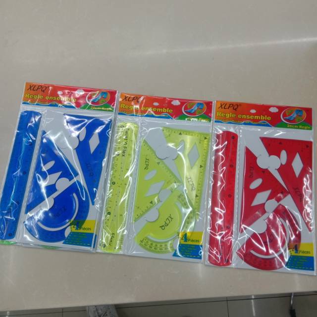 学生 四件小套尺子