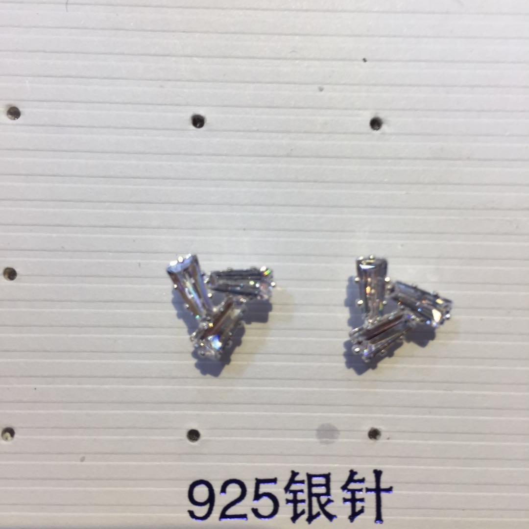 Sterling silver needle zircon stud earrings, Japanese and Korean anti-allergy, simple and elegant diamond earrings for both men and women