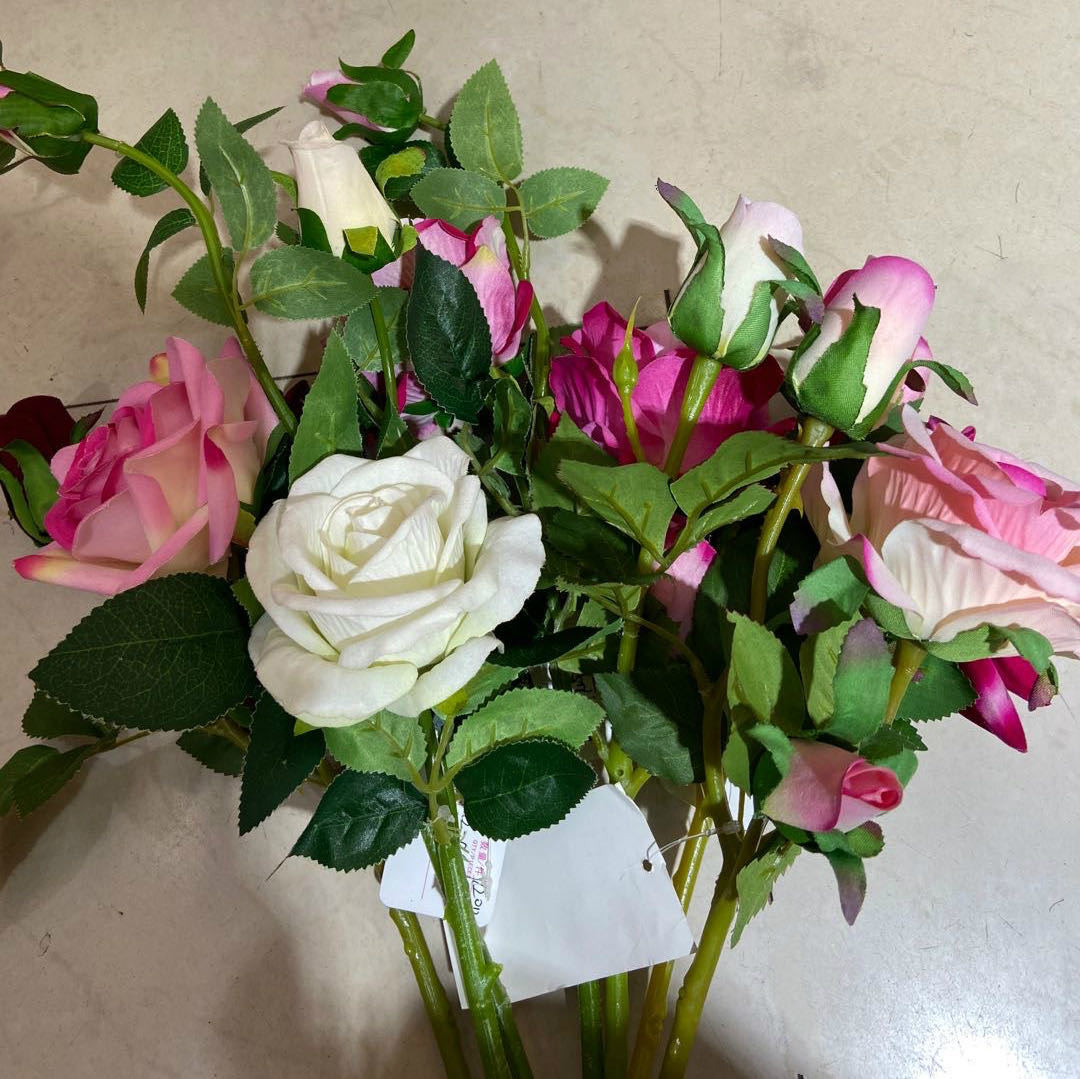 Wholesale artificial flowers, roses, tulips, 3-head bonsai, wedding furniture, decorative flowers, and mixed flowers