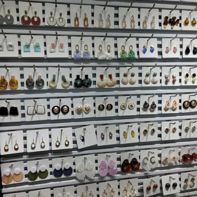 Li Lei Accessories describe pic - 1