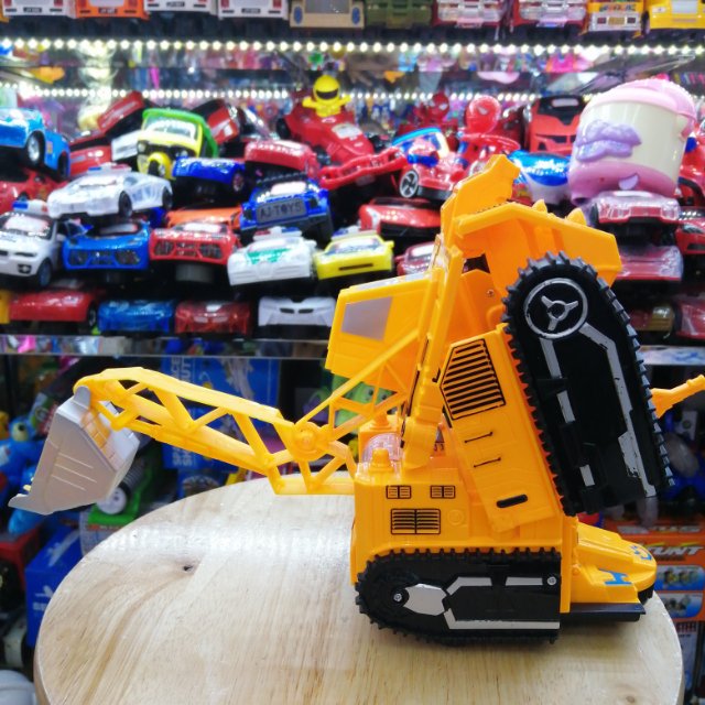电动变形挖土机玩具塑料玩具卡通玩具产品图