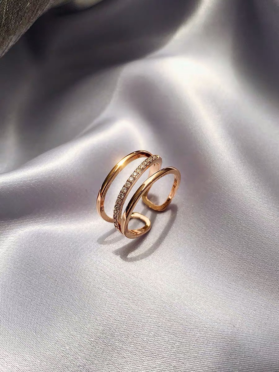 The ring is a fashionable, unique and niche design for women's index finger rings. It's a trendy ring on Instagram and a simple layering for women with a plain ring