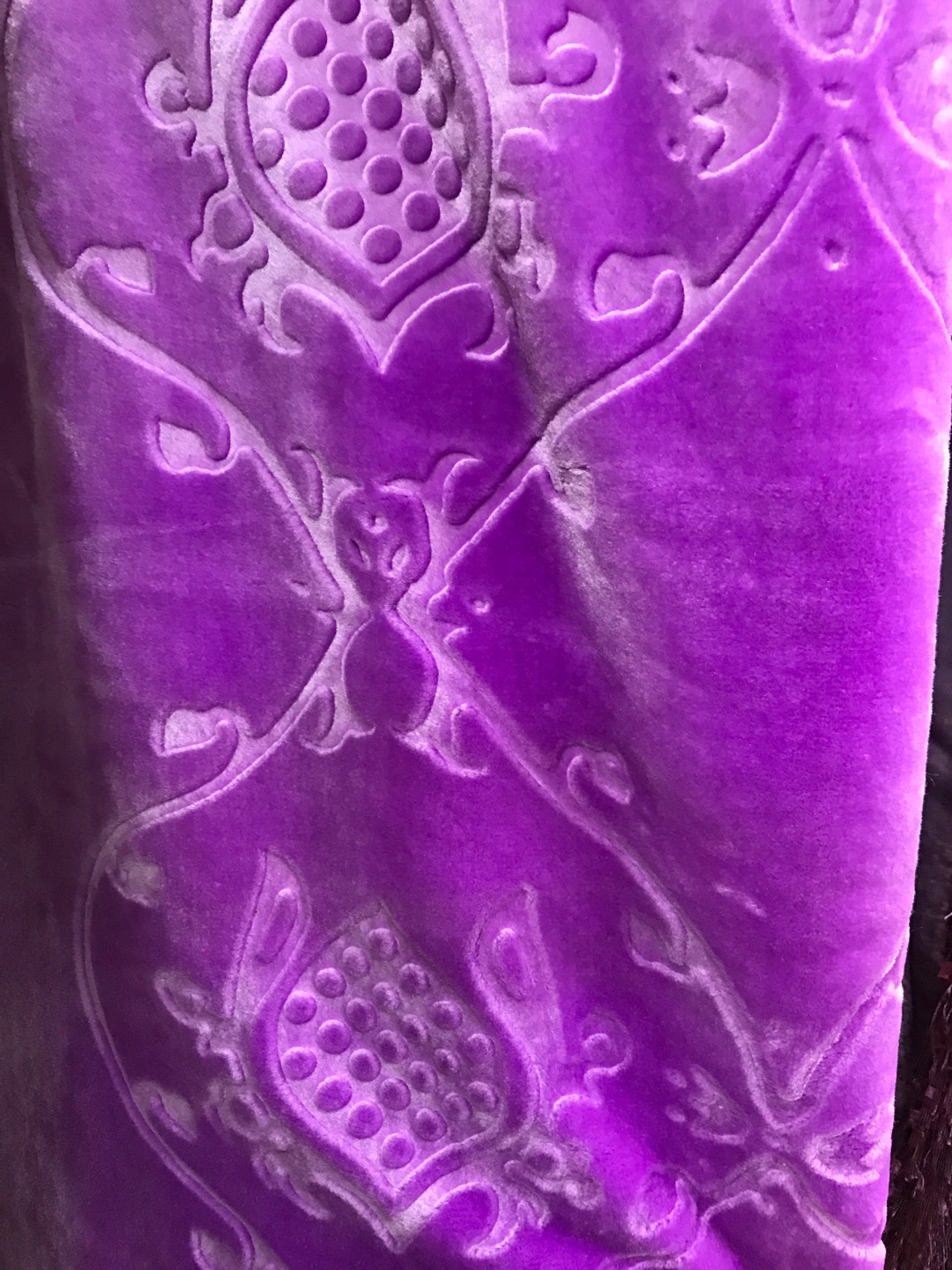 Solid Color Embossed Simple Thickened Polyester Blanket 200*230 details Picture