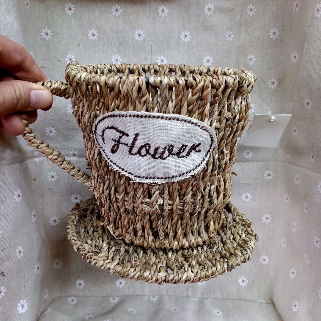 新款家居摆设草编手工编织小花篮：A-6