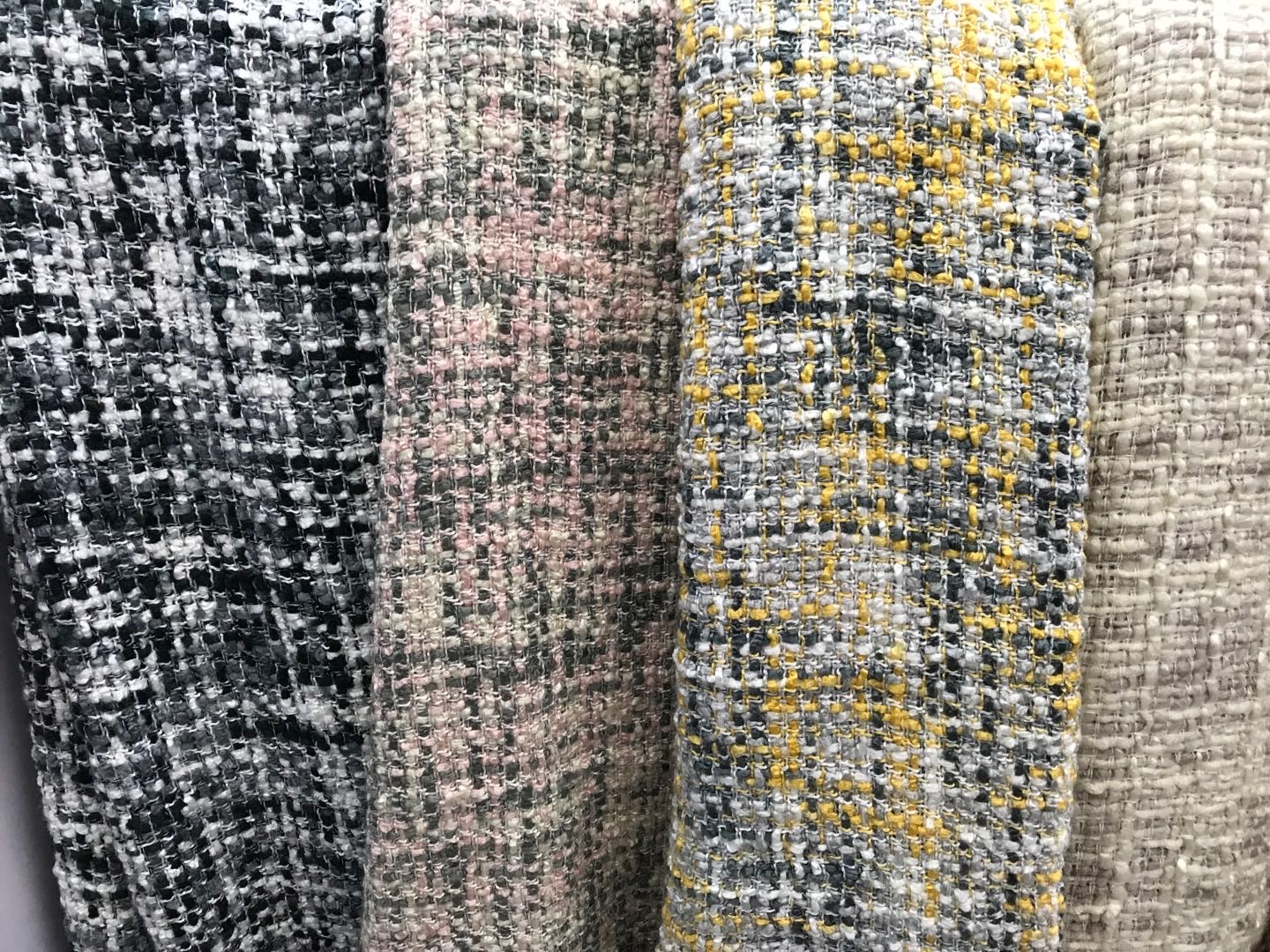 Coarse Woven Mixed Colour Super Flexible Chemical Fibre Blanket With Fringe